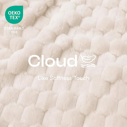 Luciphia Soft 300GSM Fleece Pet Blanket for Small Medium Large Dogs Washable 3D Textured Flannel Cat Puppy Decorative Furniture Protector Throw Durable White, M(30''x20'')