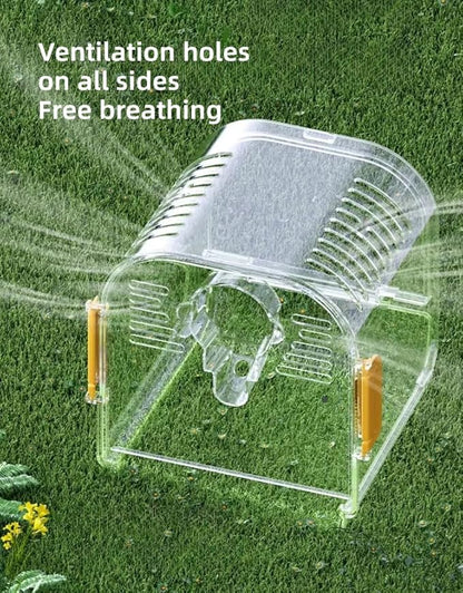 Portable Plastic Bird Cages Lightweight Waterproof Ventilated Travel Bird Cage for Pets Ideal for Outdoor Use Easy to Carry Bird Carrier Perfect for Small Birds and Budgies (Green)