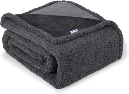 Waterproof Dog Blanket for Medium Dogs - Reversible Washable Pet Blanket, Soft Sherpa Fleece Furniture Protector, Cat Throw Bed Couch, Grey, 30"x40"