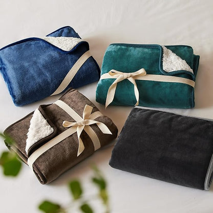 Bedsure Cat Blanket for Indoor Cats - Waterproof Calming Cat Blankets for Couch Protection, Sherpa Fleece Pet Blanket, Soft Plush Reversible Throw Furniture Protector, 50"x40", Green